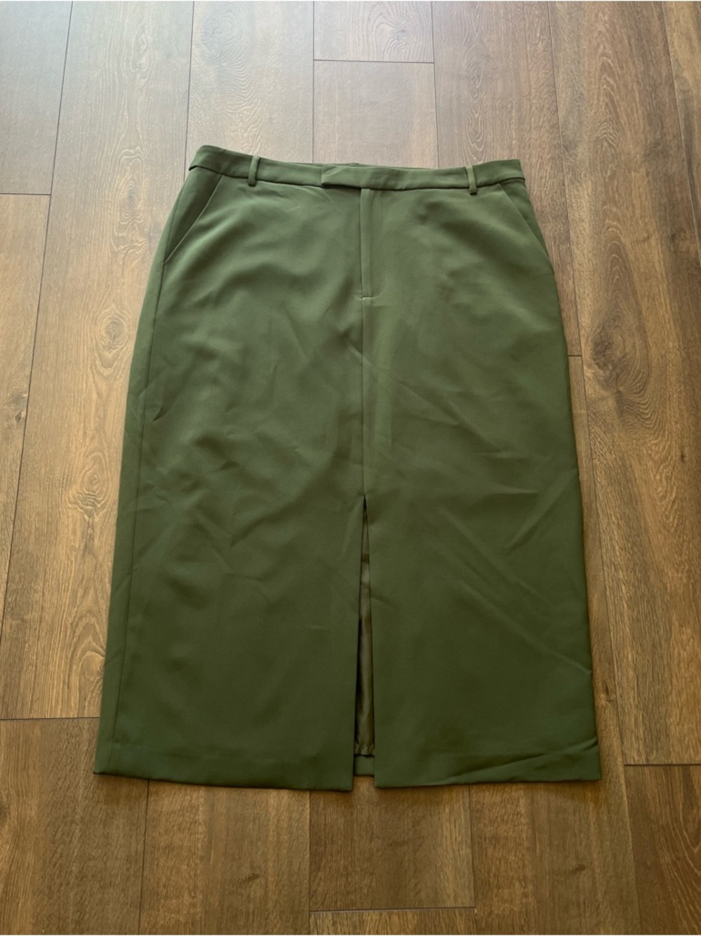 NWOT Scoop Pencil Skirt